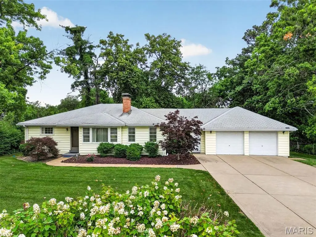 11147 Olive Boulevard, Creve Coeur, MO 63141 - #1