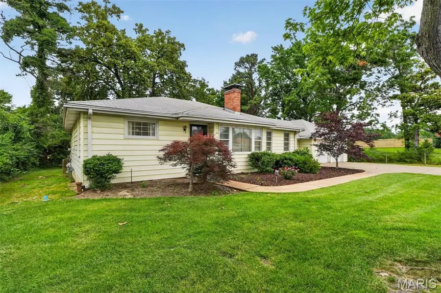 11147 Olive Boulevard, Creve Coeur, MO 63141 - #3