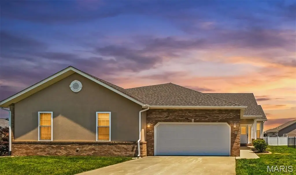 85 Chase Way, Highland, IL 62249 - #1