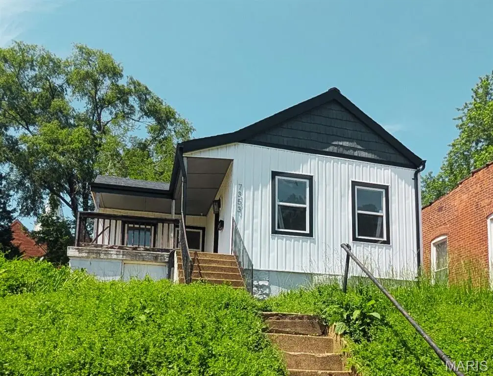 7353 Virginia Avenue, Saint Louis, MO 63111 - #1