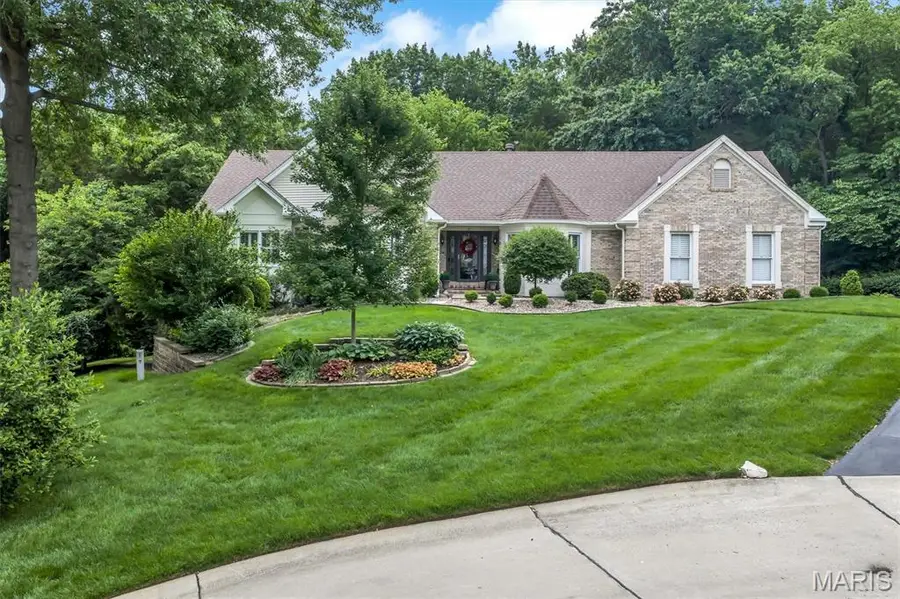 11 Forest Knoll Circle, Lake Saint Louis, MO 63367 - #2