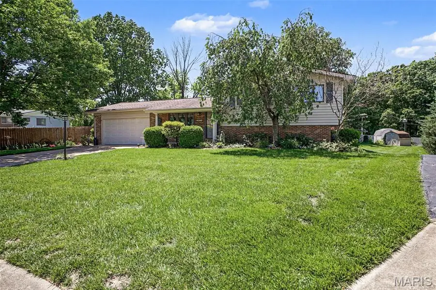 4912 Arevalo Court, Saint Louis, MO 63128 - #3