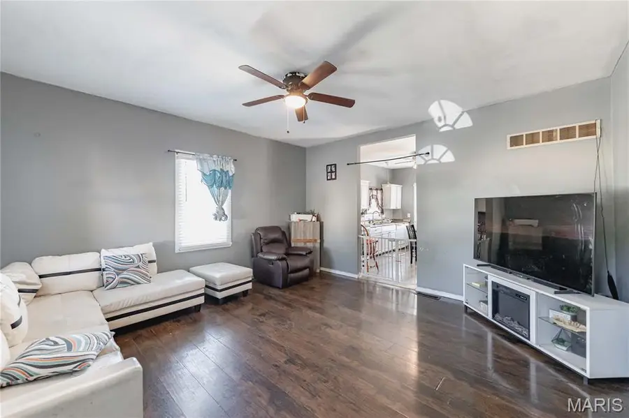 3702 Garnier Street, Saint Louis, MO 63116 - #3