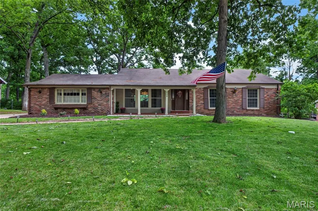 404 Oakmont Circle, Ballwin, MO 63011 - #1