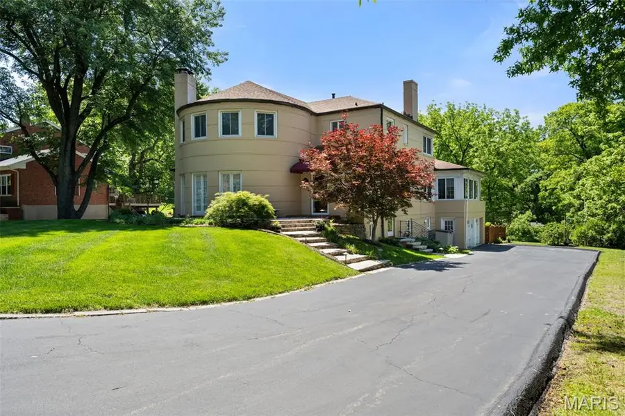 69 Bellerive Acres, Bellerive, MO 63121 - #2