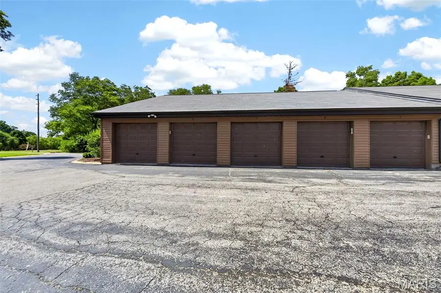 13818 Amiot Drive #A, Maryland Heights, MO 63146 - #3