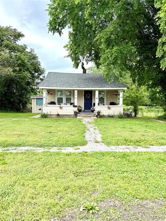 2206 Locust Avenue, Alton, IL 62002 - #2