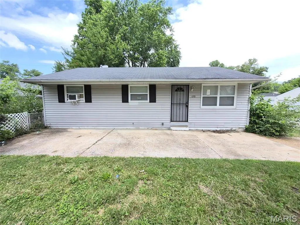 1201 June Avenue, Saint Louis, MO 63138 - #1