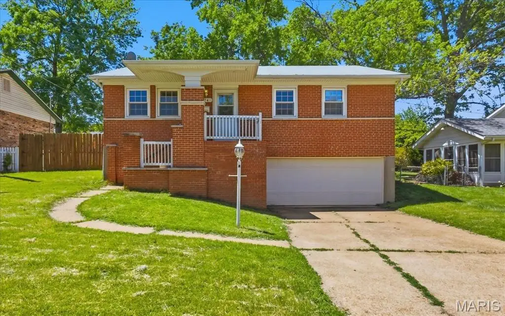 9745 Radio Drive, Saint Louis, MO 63123 - #1