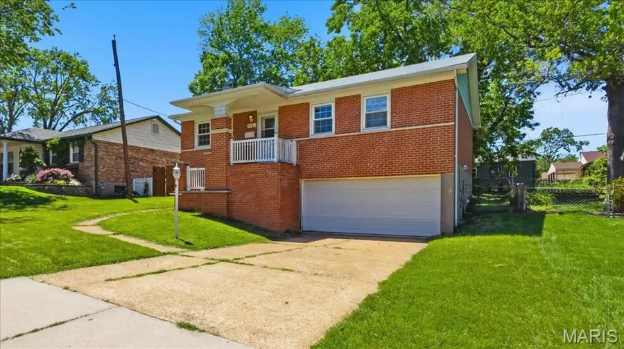 9745 Radio Drive, Saint Louis, MO 63123 - #2