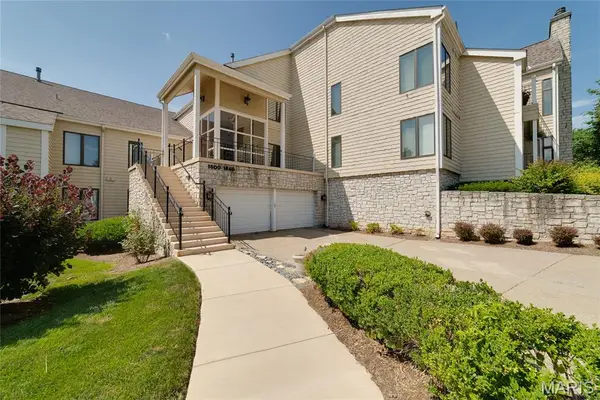 1608 Lake Knoll Drive #1A, Lake St Louis, MO 63367