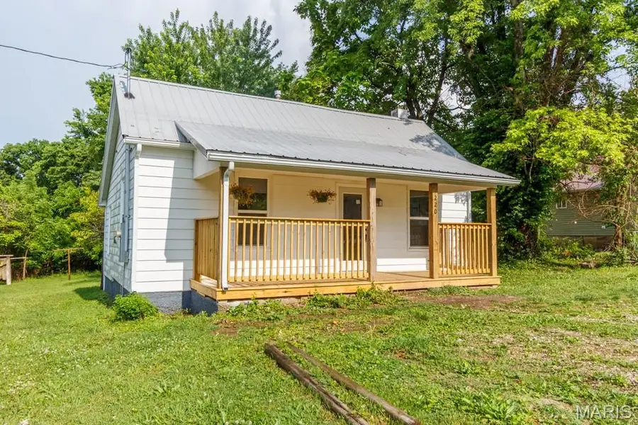 220 Warren Street, Richland, MO 65556 - #2