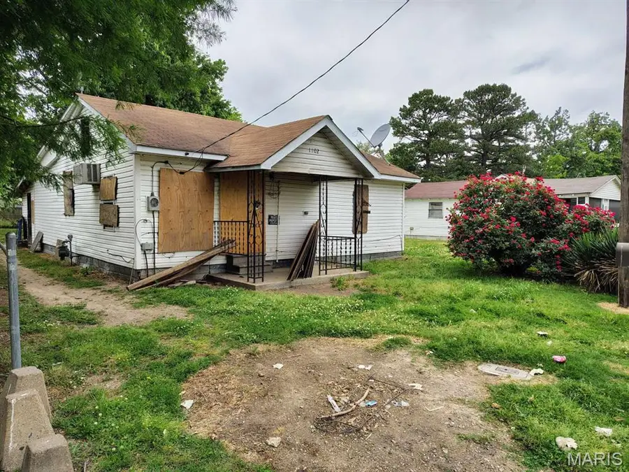 1102 Madison Avenue, Caruthersville, MO 63830 - #3