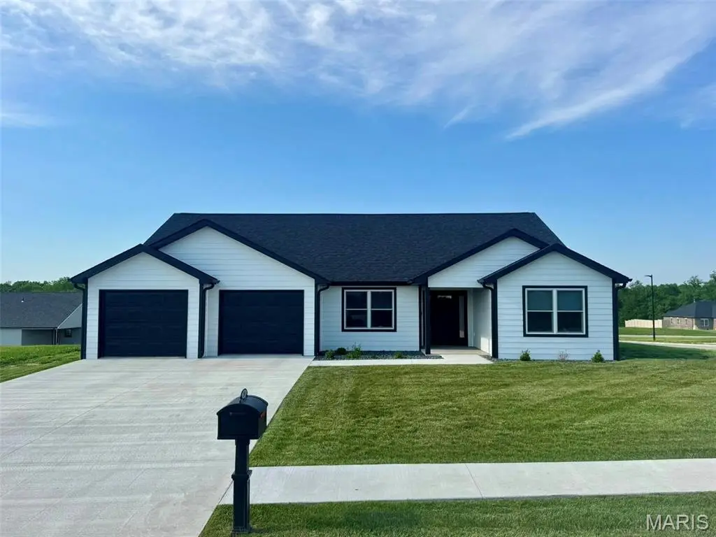 200 W Larkspur Court, Hannibal, MO 63401 - #1