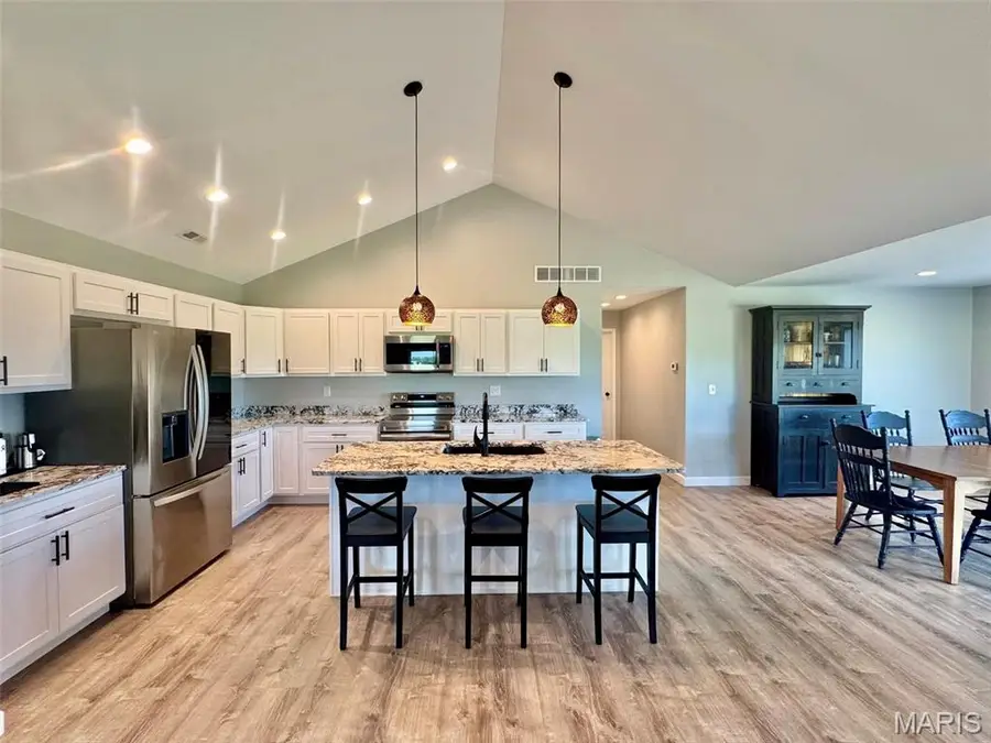 200 W Larkspur Court, Hannibal, MO 63401 - #3