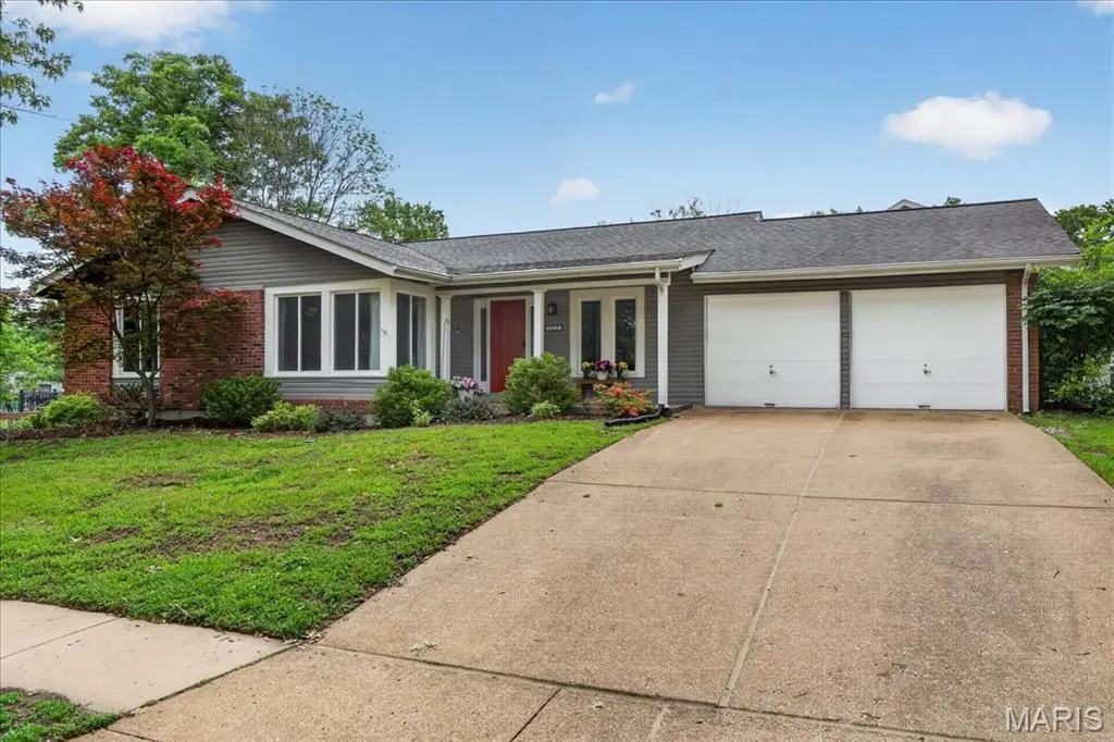 15420 Country Ridge Drive, Chesterfield, MO 63017 - #1