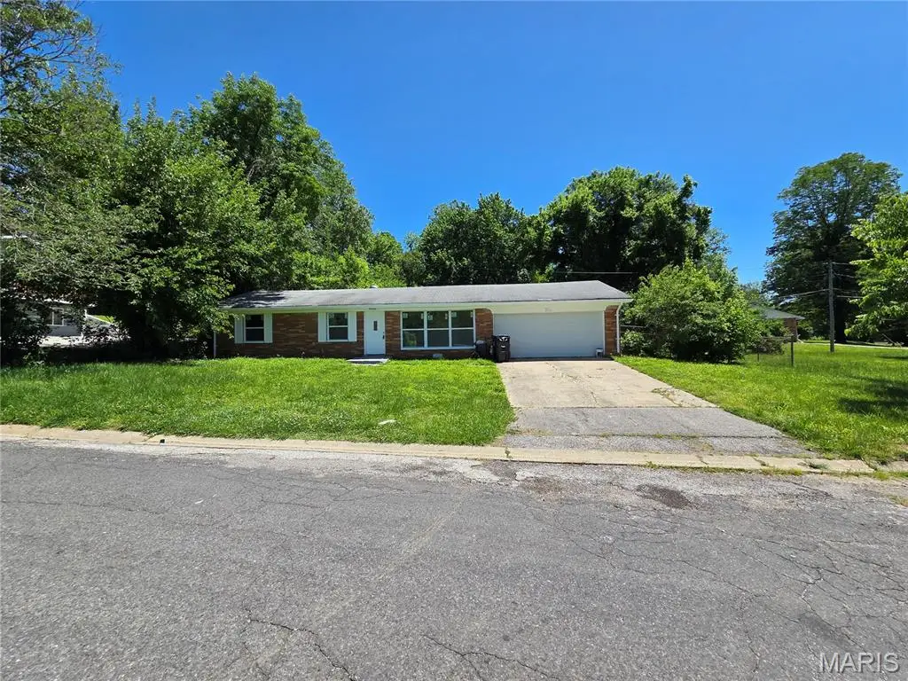 4 Hi Pointe Drive, Belleville, IL 62223 - #1