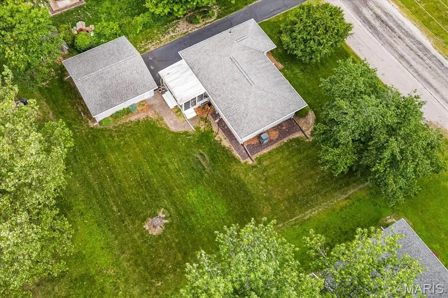 624 W Elm Street, Millstadt, IL 62260 - #3