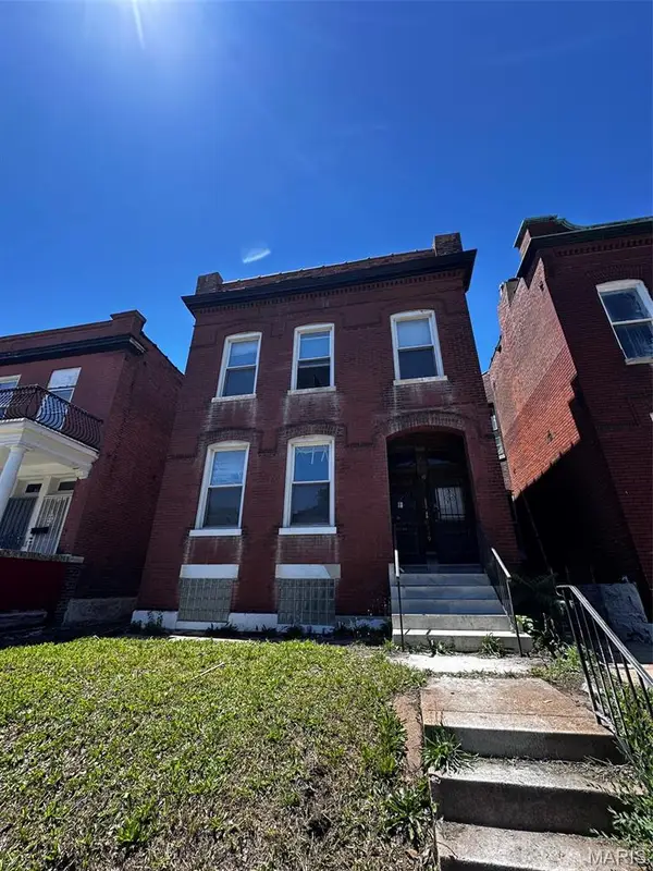 3239 Nebraska Avenue, St Louis, MO 63118