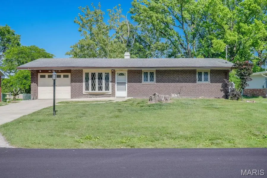 5105 Staten Drive, Godfrey, IL 62035 - #3