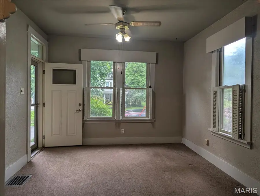 216 W Center Street, Lebanon, IL 62254 - #3
