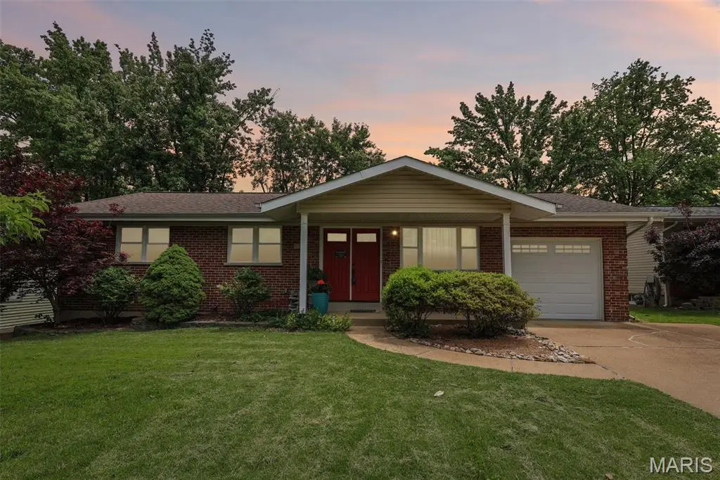 3520 Glen Bay Drive, Saint Louis, MO 63125 - #1