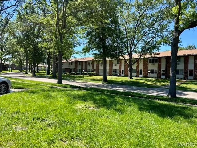 8755 Sieloff Drive #B, Hazelwood, MO 63042 - #1