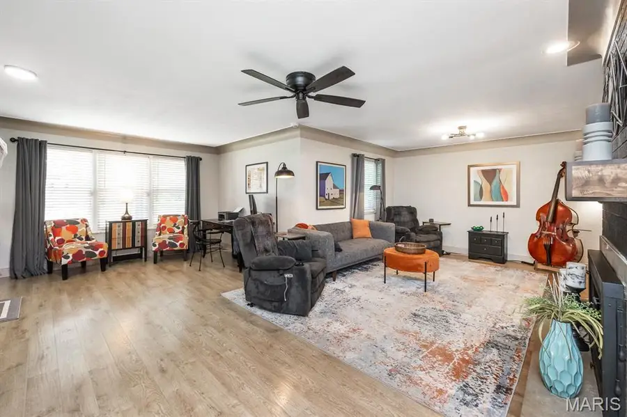 214 Winthrop Drive, Belleville, IL 62221 - #3