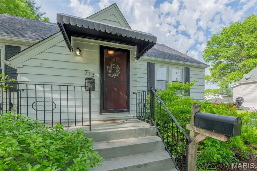 713 Frederick Street, Edwardsville, IL 62025 - #3