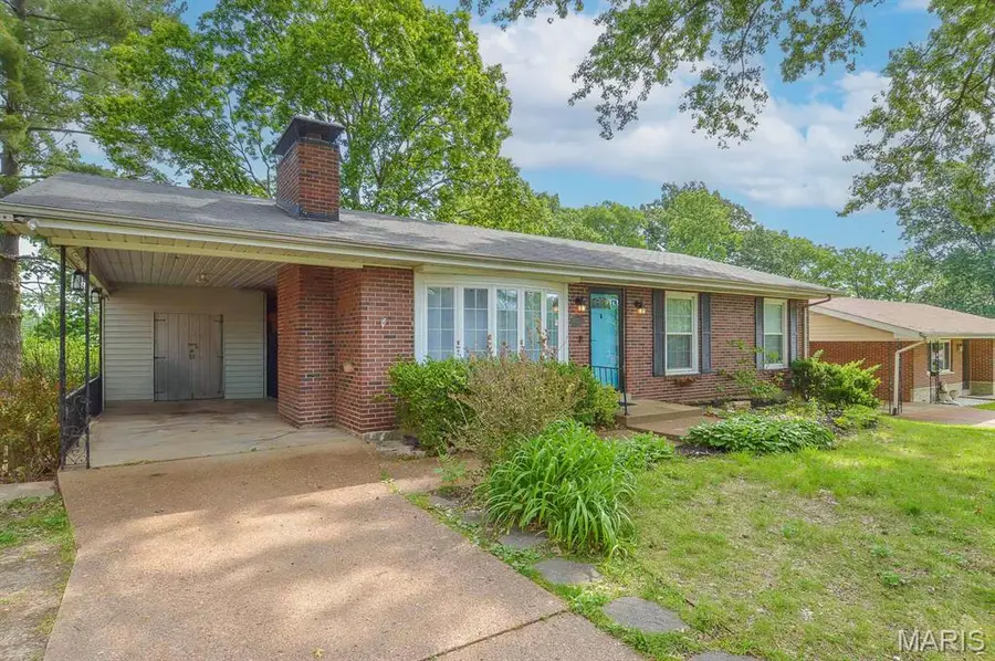 8720 Brookview Drive, Crestwood, MO 63126 - #2