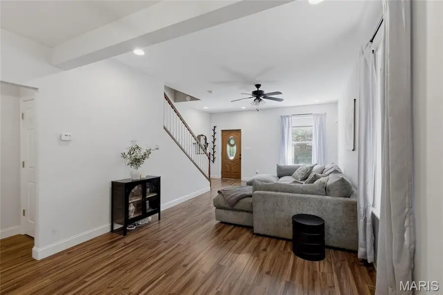 3335 Virginia Avenue, Saint Louis, MO 63118 - #2