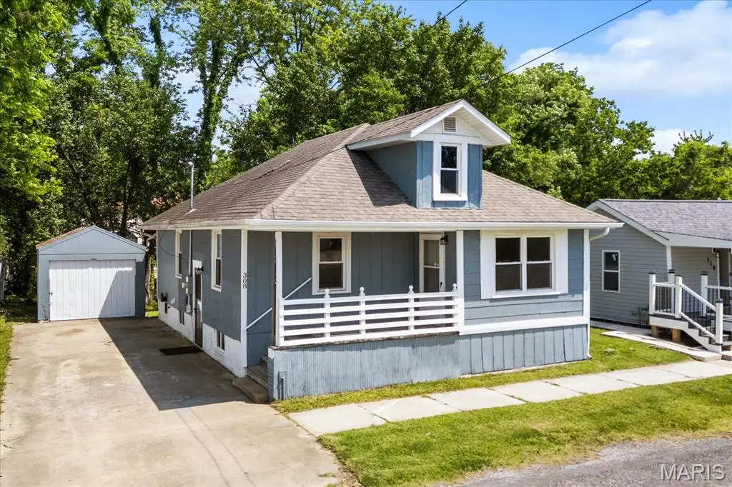 308 E Saint Louis Street, Okawville, IL 62271 - #1