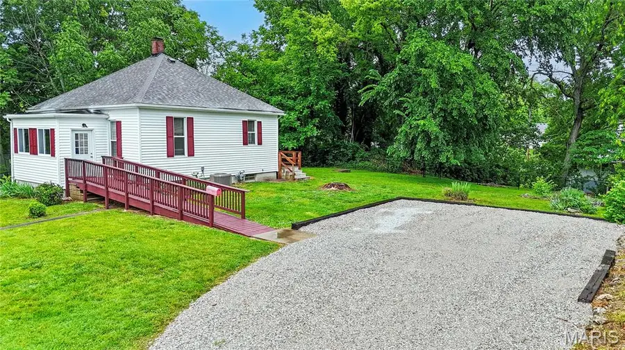 325 Garesche Street, Collinsville, IL 62234 - #2