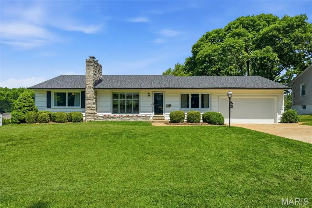451 Linum Lane, Webster Groves, MO 63119 - #1