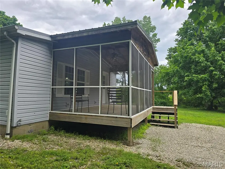 17261 N 9th Avenue, Hillsboro, IL 62049 - #2
