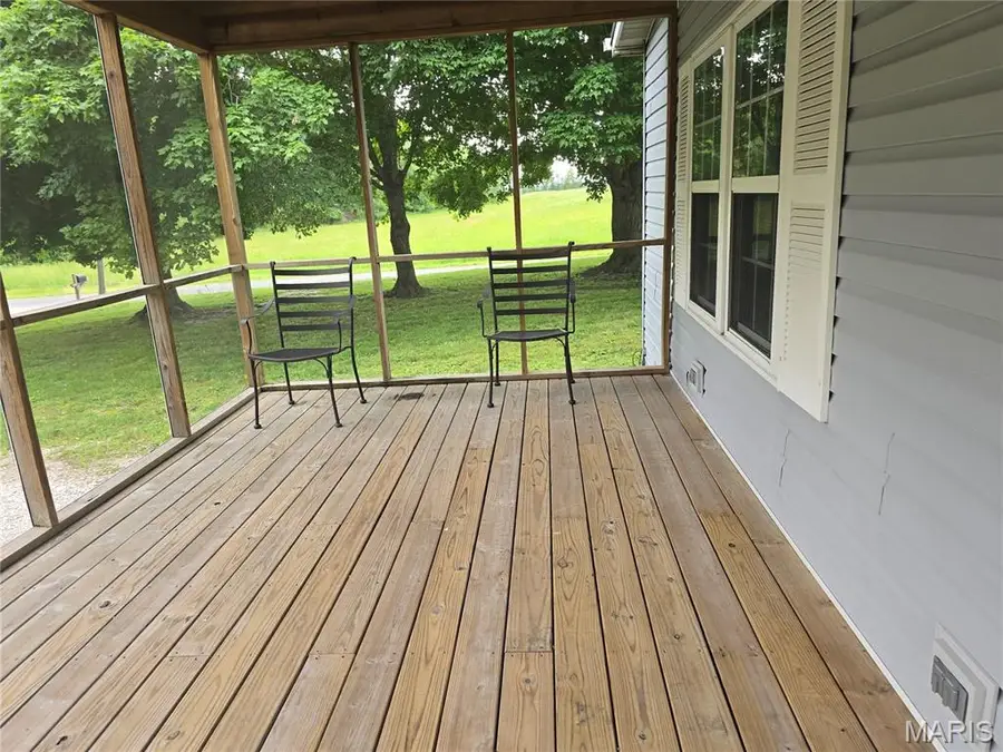 17261 N 9th Avenue, Hillsboro, IL 62049 - #3