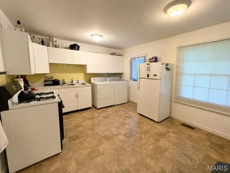 336 N 43rd Street, Belleville, IL 62226 - #3