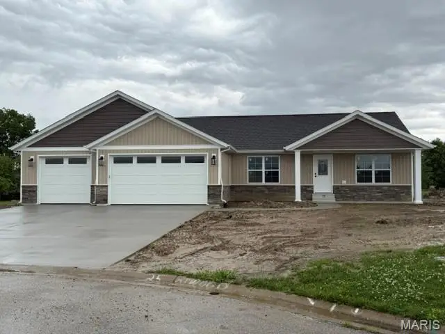 25 Atwood Court, Highland, IL 62249 - #2