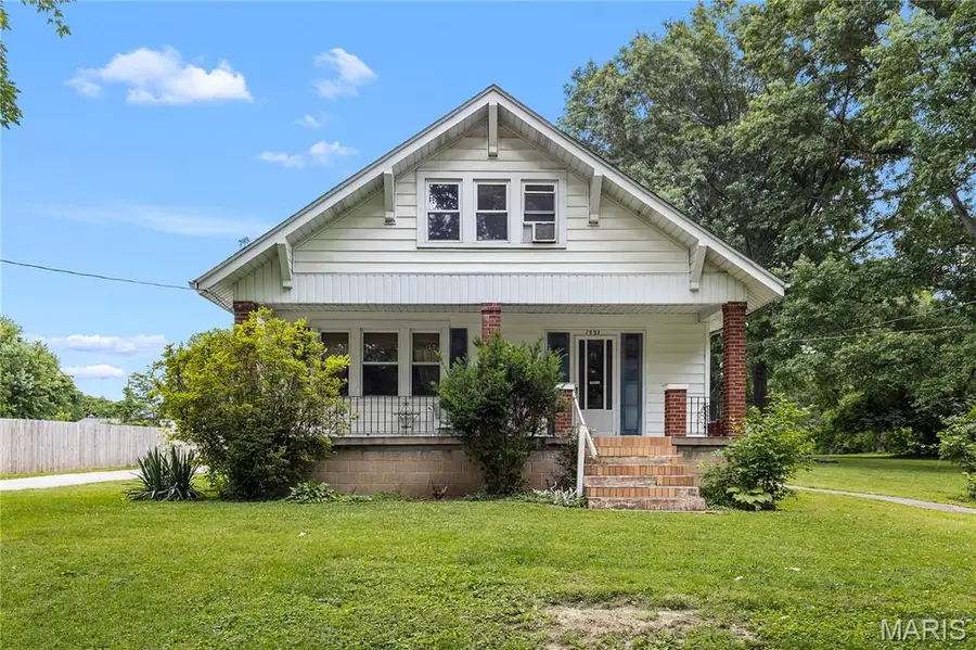 1531 Twillman Avenue, Saint Louis, MO 63138 - #3