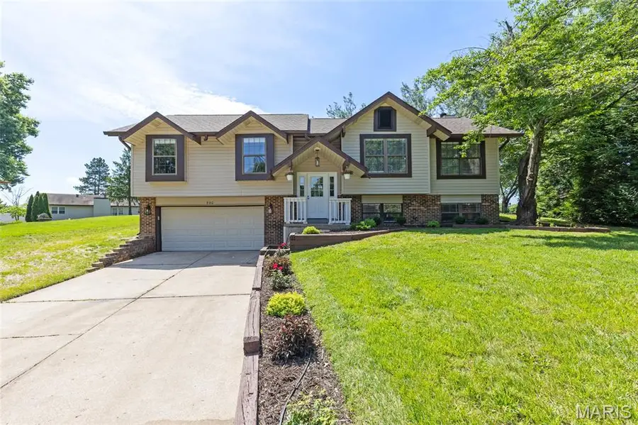940 Ampere Court, Lake Saint Louis, MO 63367 - #2