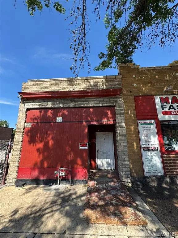 2703 S Jefferson Avenue, Saint Louis, MO 63118 - #2