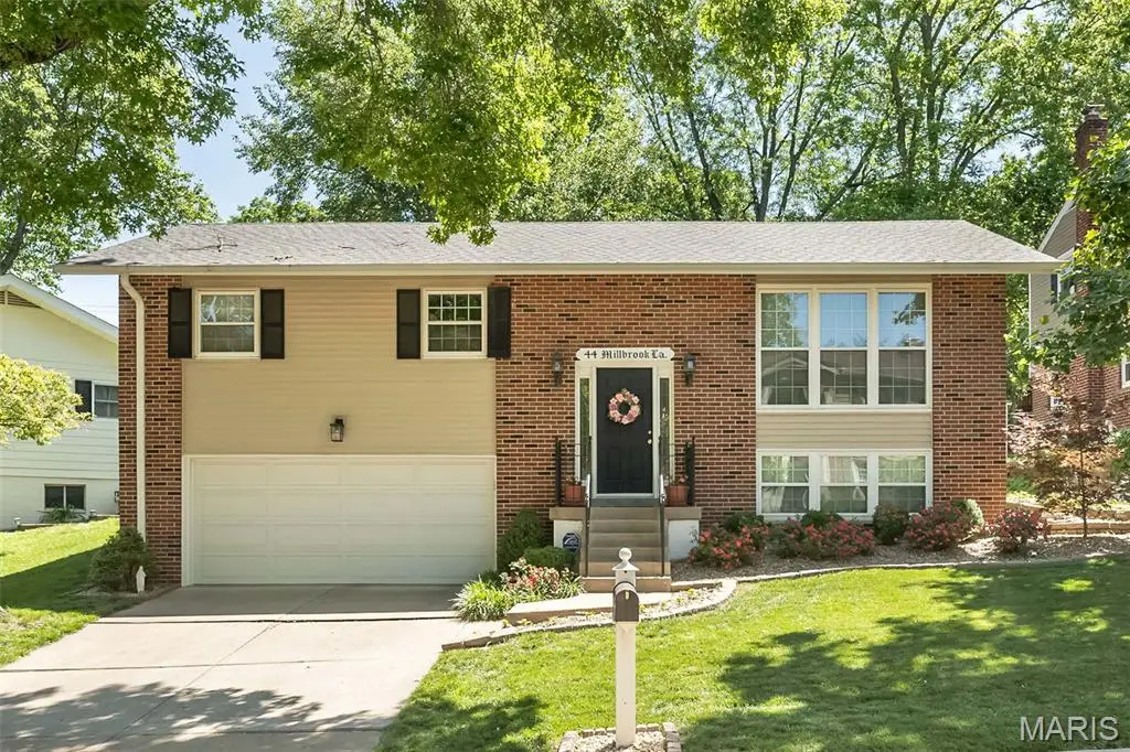44 Millbrook Lane, Saint Louis, MO 63122 - #1