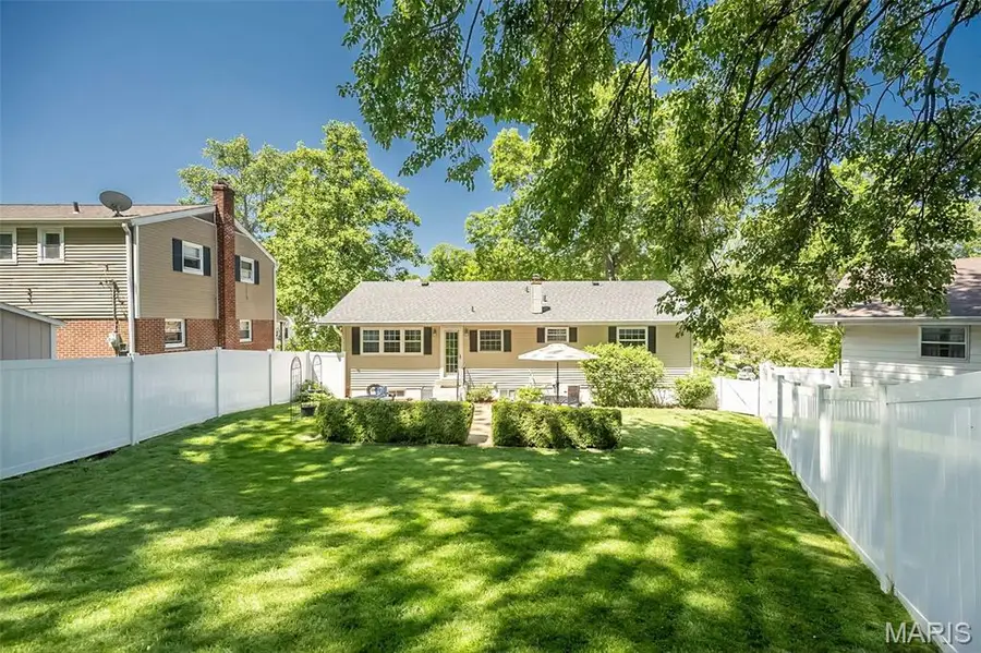 44 Millbrook Lane, Saint Louis, MO 63122 - #2