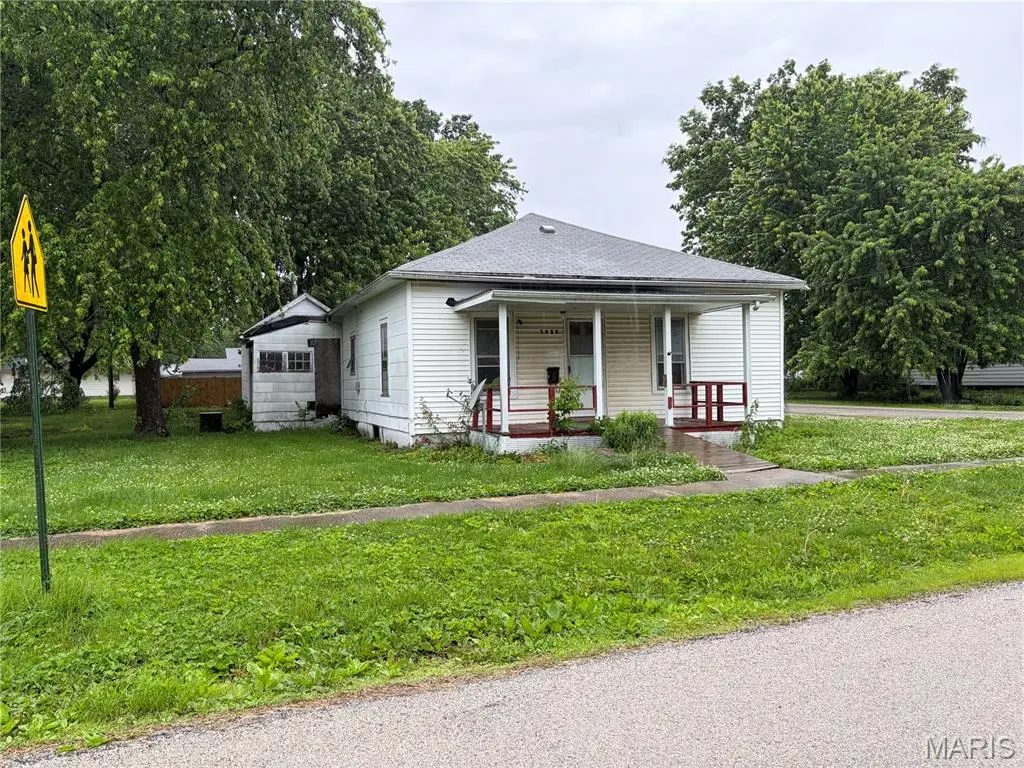 1425 N Madison Street, Litchfield, IL 62056 - #1