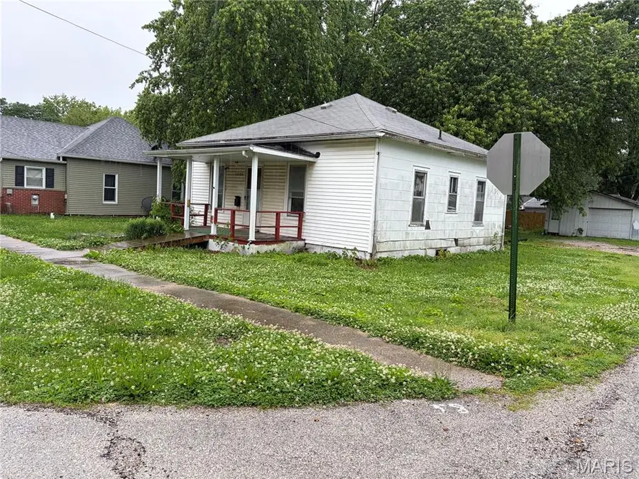 1425 N Madison Street, Litchfield, IL 62056 - #3