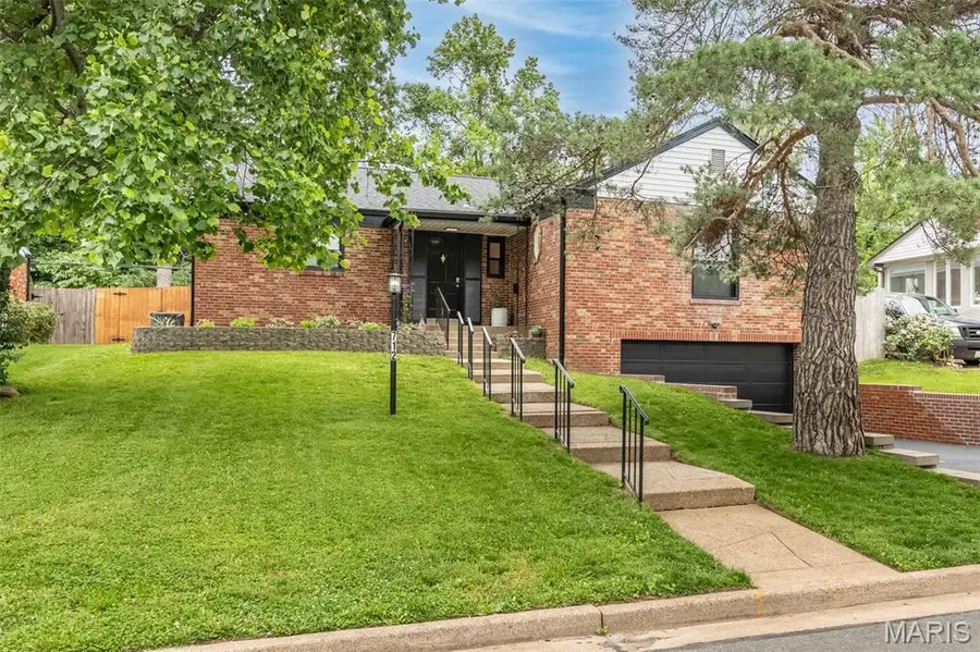 712 Francis Place, Clayton, MO 63105 - #2