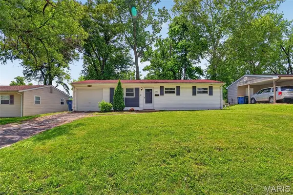 9446 Stansberry Avenue, St Louis, MO 63134