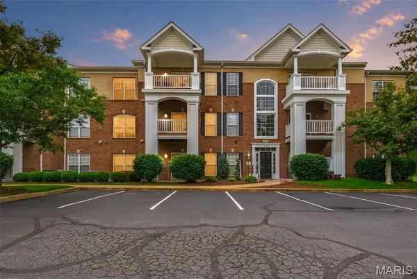 13115 Mill Crossing Court #100, St Louis, MO 63141