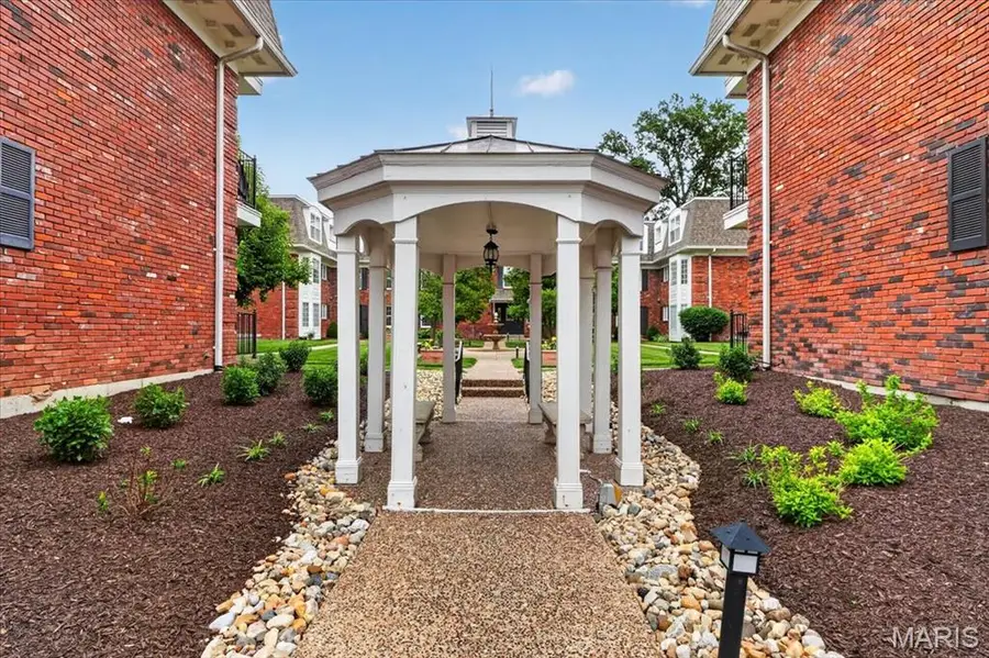 522 N Kirkwood Road #3A, Kirkwood, MO 63122 - #2