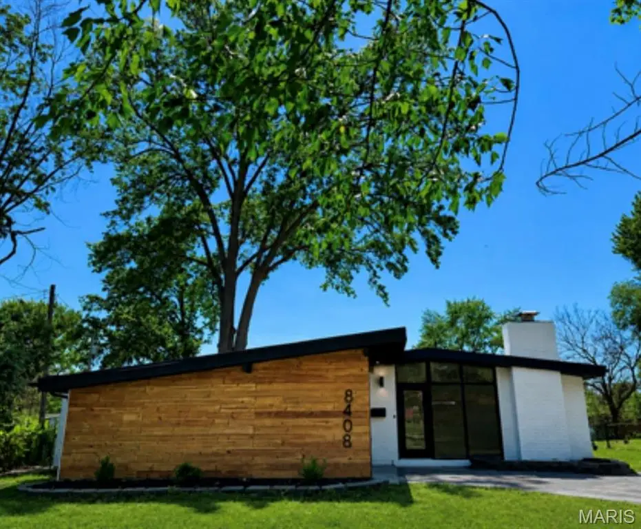 8408 Buckthorn Drive, Berkeley, MO 63134 - #1